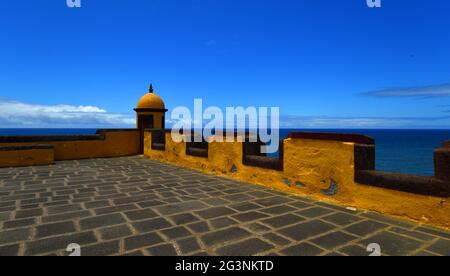 Die Gelben Zinnen von Sao Tiago Fort Funchal Madeira Portugal. Stockfoto