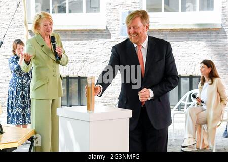 Amsterdam, Niederlande. Juni 2021. Amsterdam, am 17. Juni 2021, König Willem-Alexander von den Niederlanden im Amsterdam Museum in Amsterdam, am 17. Juni 2021, um die Ausstellung De Gouden Koets zu eröffnen, nach einer Restaurierung von mehr als fünf Jahren kann sie zum ersten Mal für die Öffentlichkeit gesehen werden Quelle: Albert Nieboer/Niederlande OUT/Point de Vue OUT/dpa/Alamy Live News Stockfoto