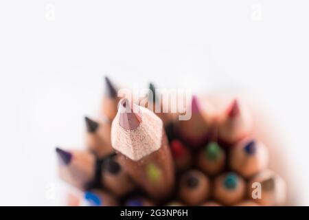 Farbstifte in verschiedenen Farben Stockfoto