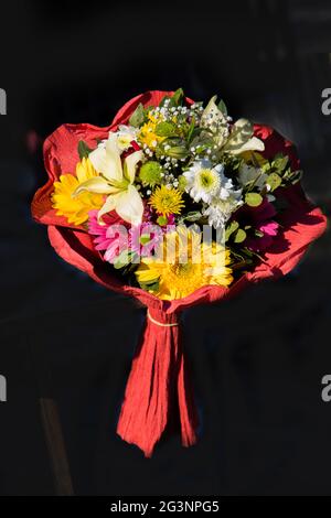 Schöner Blumenstrauß verschiedener Arten Stockfoto