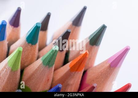 Farbstifte in verschiedenen Farben Stockfoto