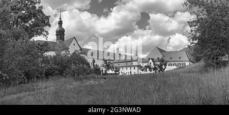 Das berühmte Kloster eberbach bei eltville hessen in schwarz-weiß Stockfoto