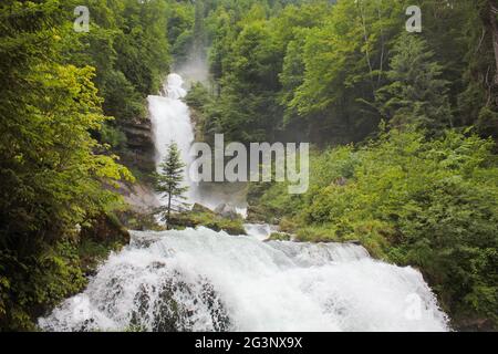 Kaskaden des Giessbachfälle, Berner Oberland. Die Schweiz. Stockfoto