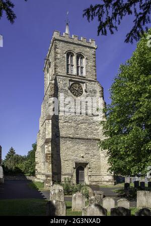 BEDFORD, VEREINIGTES KÖNIGREICH - 14. Jun 2021: Die Abbey Church of St Mary and St Helena im Dorf Elstow, Bedfrodshire. Dies ist der Geburtsort von Jo Stockfoto