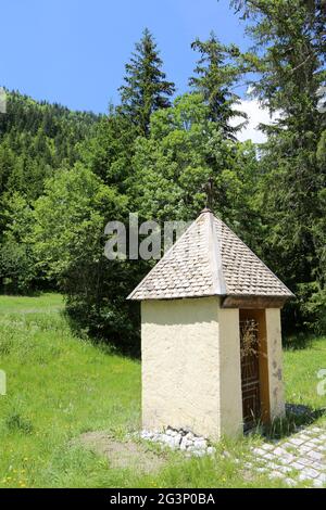 Chapelle. Chemin de Croix. Les Contamines-Montjoie. Haute-Savoie. Auvergne-Rhône-Alpes. Frankreich. Stockfoto