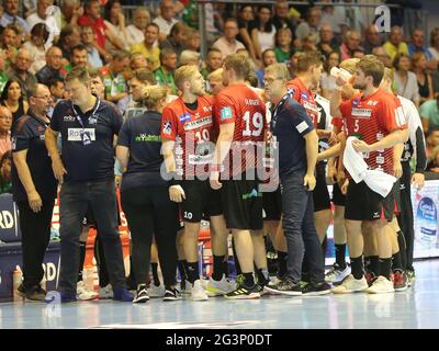 Auszeit Team HSG Nordhorn-Lingen Liqui Moly HBL im Spiel gegen den SC Magdeburg Saison 2019-20 Stockfoto