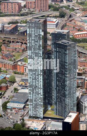 Luftaufnahme der Wolkenkratzer-Entwicklung am Deansgate Square (Owen Street) im Stadtzentrum von Manchester Stockfoto