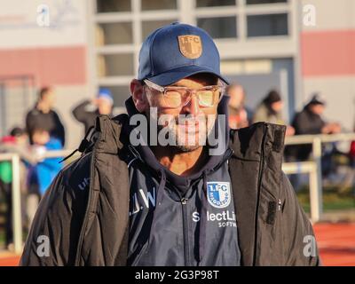 Cheftrainer Claus-Dieter Wollitz - 1.FC Magdeburg DFB 3.Liga Saison 2019-20 Stockfoto