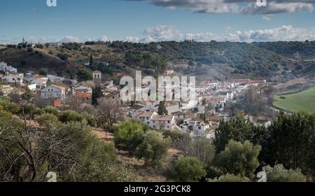 Blick auf Olmeda de las Fuentes, ein kleines Dorf in der Provinz Madrid, Spanien Stockfoto