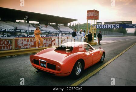 Ferrari 250 LM beim 40. Jubiläum von Ferrari auf dem Autodrome Dino Ferrari Imola Italien Oktober 1987 Stockfoto