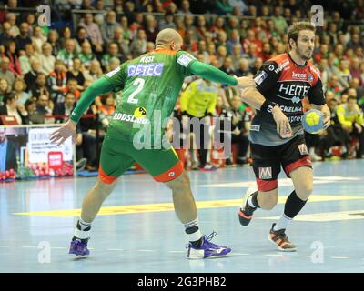 Zeljko Musa SC Magdeburg Michael HaaÃŸ HC Erlangen DHB HBL LIQUI MOLY Handball Bundesliga Saison 19-20 Stockfoto