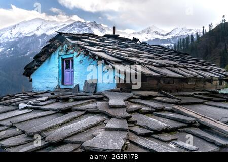 Tosh/India-20.10.2018:das traditionelle himachal-Haus in Tosh Stockfoto