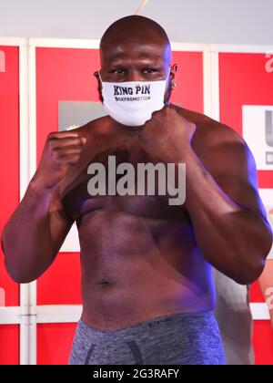 Der amerikanische Schwergewichtsboxer Kevin Johnson vor der SES-Boxgala am 08/22/2020 in Magdeburg Stockfoto