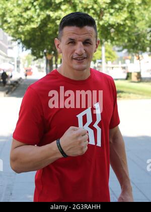 Leichtgewicht-Boxer Robin Krasniqi vom SES Boxen vor der SES Boxing Gala 22.8.2020 Magdeburg Stockfoto