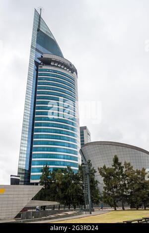 MONTEVIDEO, URUGUAY - 19. FEB 2015: Wolkenkratzer Torre Antel in Montevideo Stockfoto