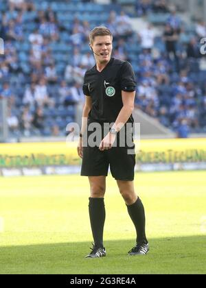 DFB-Fußballschiedsrichter Florian Exner DFB 3. Liga Saison 2020-21 Stockfoto