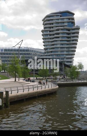 Die Wohnungen der HafenCity Unilever und des Marco Polo Tower befinden sich an der Elbe im Hamburger Hafen Stockfoto