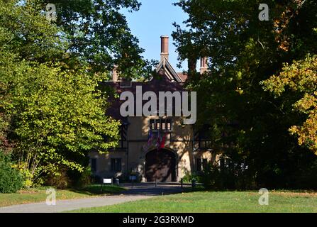 Schloss Cecilienhof im Park Neuer Garten, Potsdam, Brandenburg Stockfoto