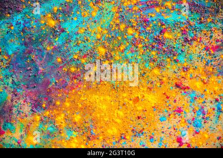 Farbiger Hintergrund. Holi-Pulver. Farbspritzer. Stockfoto