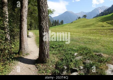 Wanderung auf dem Klammweg Passeiertal zwischen Moos und St. Leonhard Stockfoto