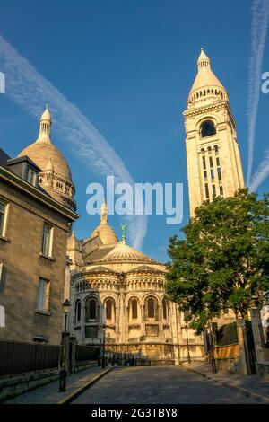 Basilika Sacre Coeur und Glockenturm Stockfoto