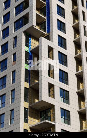 Neues Apartmentgebäude im Bau in der Innenstadt von Montreal. Quebec, Kanada. Stockfoto