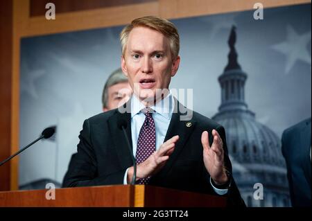 Washington, Usa. Juni 2021. US-Senator James Lankford (R-OK) spricht auf einer Pressekonferenz über den S.1, for the People Act. Kredit: SOPA Images Limited/Alamy Live Nachrichten Stockfoto
