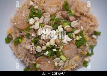 Gebratene Nudeln mit Garnelen oder Pad thai Stockfoto