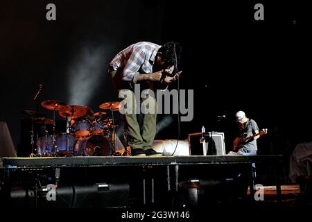 Wantagh, NY, USA. 5. August 2012. Chino Moreno, der Deftones, tritt beim System of A Down and Deftones Konzert im Nikon im Jones Beach Theater auf. Kredit: Steve Mack/Alamy Stockfoto