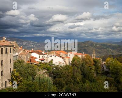 Blick auf Motovun in istrien Kroatien Stockfoto