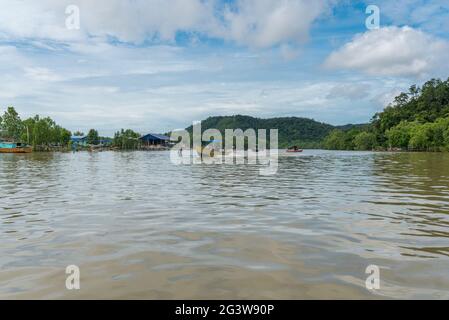 Bootsfahrt zum Bako National Park in Sarawak, Malaysia auf Borneo Stockfoto