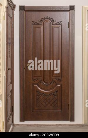 Hochwertige Clipart - Tür für die Innenarchitektur. Kunststoff- und Holztüren in modernem Stil. Tür wi Stockfoto