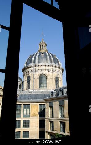 FRANKREICH. PARIS (75) 6. ARR. INSTITUT FÜR FRANKREICH. DER SITZ DER AKADEMIKER Stockfoto