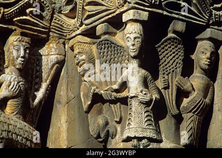 FRANKREICH. PYRENEES ORIENTALES (66). ROUSSILLON. ROMANISCHE KIRCHE VON ESPIRA DE L'AGLY. HAUPTSTADT DES PORTALS Stockfoto