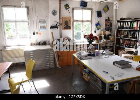 München, Deutschland. Juni 2021. Atelier des Künstlers Flatz auf der Praterinsel. Quelle: Felix Hörhager/dpa/Alamy Live News Stockfoto