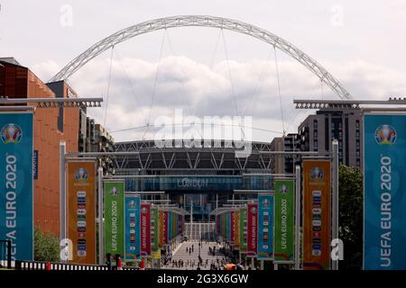 Aktenfoto vom 11-06-2021 von einer Gesamtansicht außerhalb des Wembley Stadions, London. Ausgabedatum: Freitag, 18. Juni 2021. Stockfoto