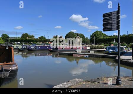 Canal Basin im Zentrum von Stratford-upon-Avon, Warwickshire. Stratford-upon-Avon-Kanal. Stockfoto