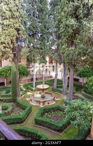 Der Jardin de Lindaraja im Palast der Nazaräer in der Alhambra in Granada Stockfoto