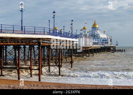 EASTBOURNE, EAST SUSSEX/UK - JANUAR 7 : Blick auf Eastbourne Pier in East Sussex am 7. Januar, Stockfoto