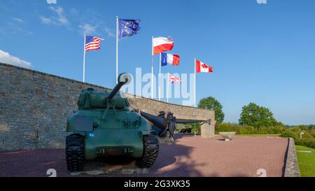 Mont Ormel (Nordwest-Frankreich): Das Coudehard Montormel Memorial, das der Schlacht der Falaise Pocket gewidmet ist, der letzten Episode in der Schlacht von Stockfoto