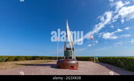 Ouistreham (Normandie, Nordwestfrankreich): „La Flamme“ oder das Kieffer-Denkmal ist eine Hommage an die Kommandos der D-Day-Landungen (nicht erhältlich Stockfoto