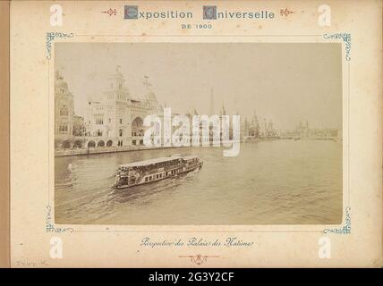 Blick auf den Palais des Nations an der seine in Paris; Perspektive des Palais des Nations. Teil des Fotoalbums mit Aufnahmen der Weltausstellung 1900 in Paris. Stockfoto