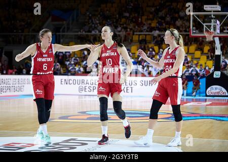 IVA SLONJSAK (6) aus Kroatien, Andrijana CVITKOVIC (10) aus Kroatien, Klaudia PERISA (24) aus Kroatien während des FIBA Women's EuroBasket 2021, Gruppe-D-Basketballspiels zwischen Frankreich und Kroatien am 17. Juni 2021 bei Rhenus Sport in Straßburg, Frankreich - Foto Ann-Dee Lamour / CDP MEDIA / DPPI Stockfoto