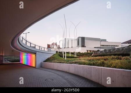 Moderne Unterführung mit Projektionen in Tutlingen, Baden-Württemberg, Donau, Deutschland Stockfoto