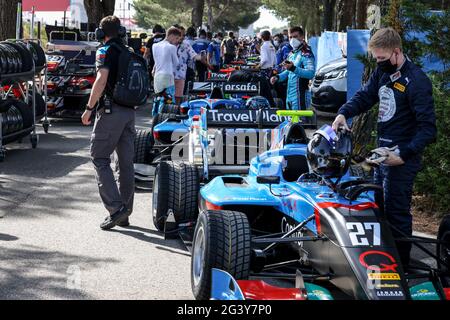 Le Castellet, Frankreich. Juni 2021. Formel 3 Fahrerlager während des 2. Laufs der FIA Formel 3 Meisterschaft 2021 vom 18. Bis 20. Juni 2021 auf dem Circuit Paul Ricard in Le Castellet, Frankreich - Foto Marc de Mattia/DPPI Credit: DPPI Media/Alamy Live News Stockfoto