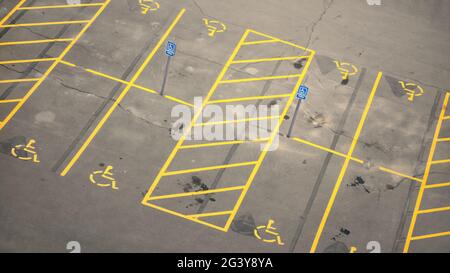 Parkplatz für Behinderte Stockfoto