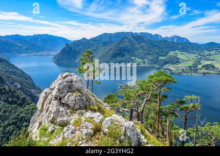 Blick von Traunstein auf den Traunsee im Salzkammergut, Oberösterreich, Österreich Stockfoto