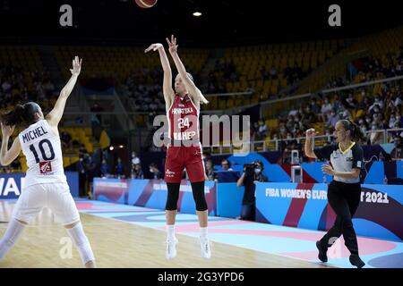 Klaudia PERISA (24) aus Kroatien während des FIBA Women's EuroBasket 2021, Gruppe-D-Basketballspiels zwischen Frankreich und Kroatien am 17. Juni 2021 im Rhenus Sport in Straßburg, Frankreich - Foto Ann-Dee Lamour / CDP MEDIA / DPPI / LiveMedia Stockfoto