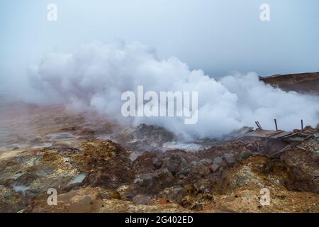 Das geothermische Gebiet von Gunnuhver liegt im westlichen Teil der Halbinsel Reykjanes Stockfoto