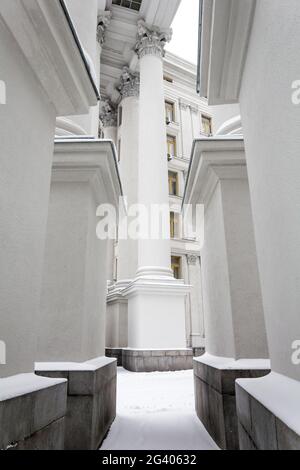 Fragmente des grandiosen Gebäudes Ministerium für auswärtige Angelegenheiten der Ukraine Stockfoto